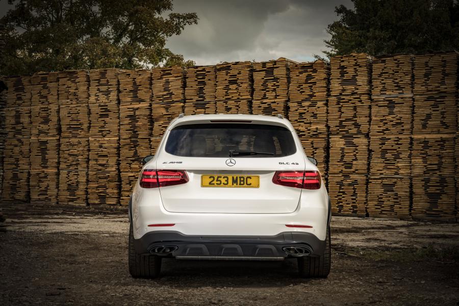  Mercedes-AMG GLC43 4Matic 2016 года  (UK) (фото 8 из 30)